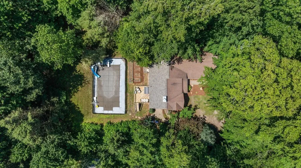 1460 Post Avenue Park Township MI 49424