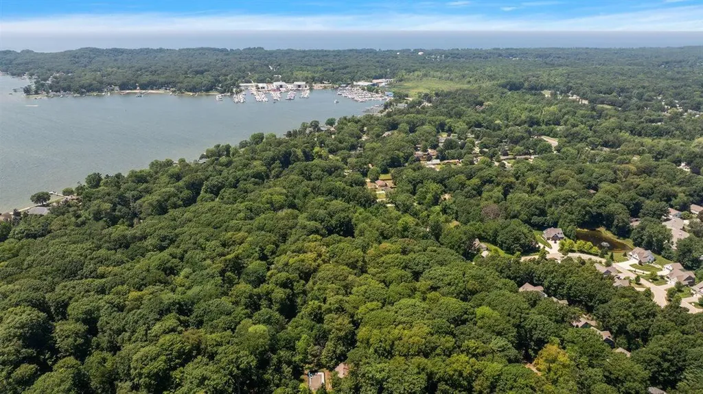 1460 Post Avenue Park Township MI 49424