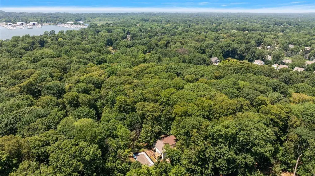 1460 Post Avenue Park Township MI 49424