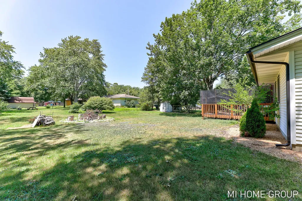 918 136th Avenue Holland Charter Township MI 49424