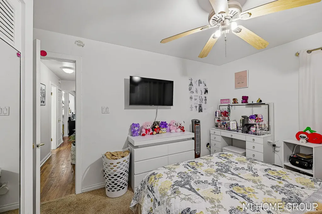 918 136th Avenue Holland Charter Township MI 49424