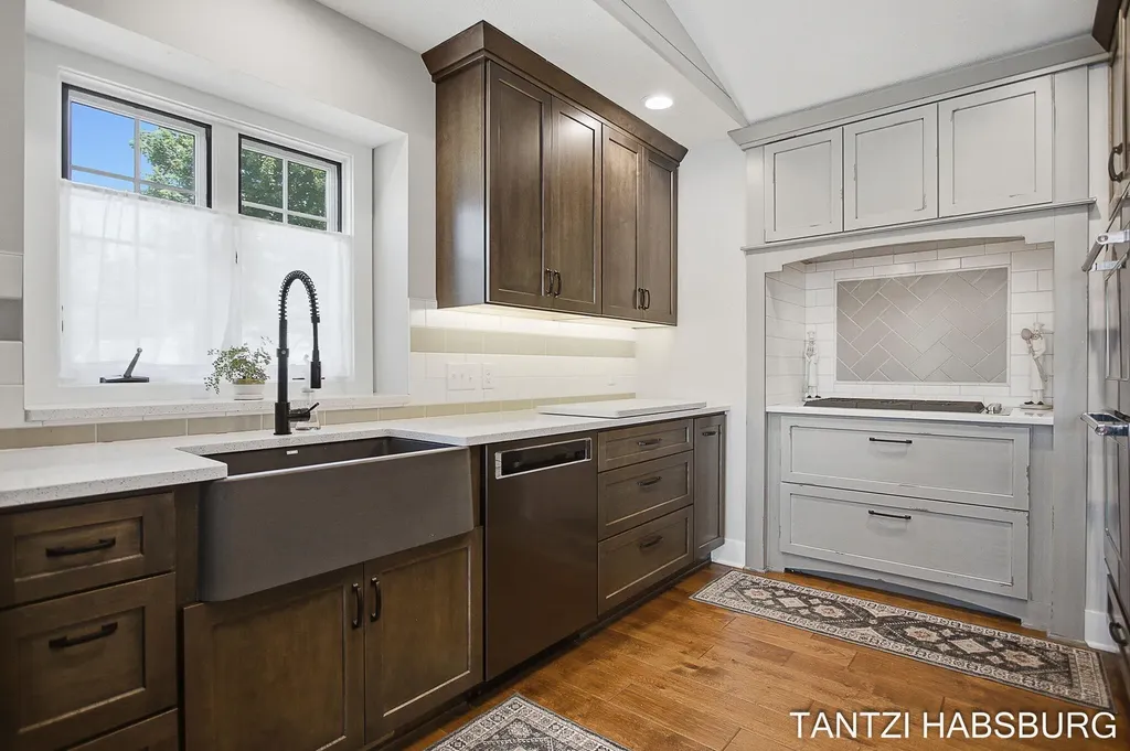 8930 N Clearwater Drive Zeeland Charter Township MI 49464