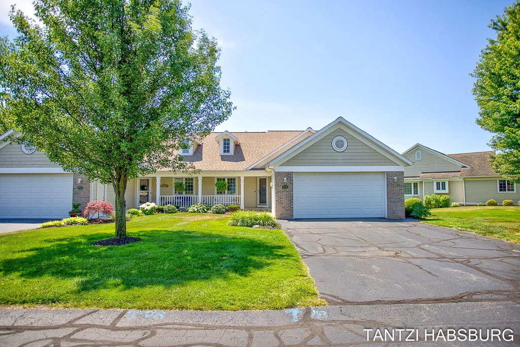8930 N Clearwater Drive Zeeland Charter Township MI 49464