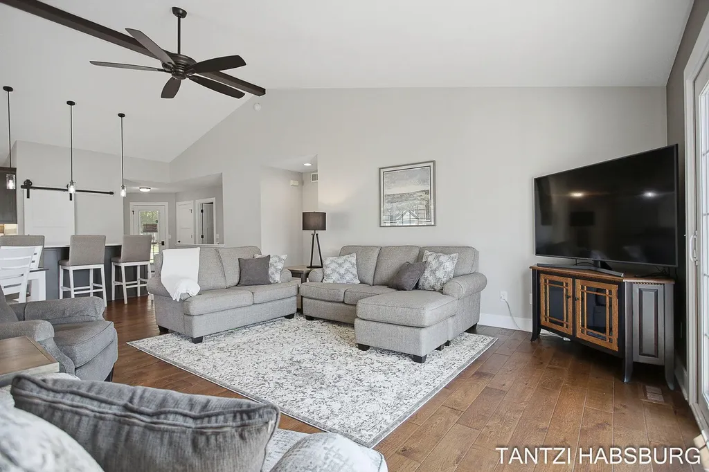 8930 N Clearwater Drive Zeeland Charter Township MI 49464