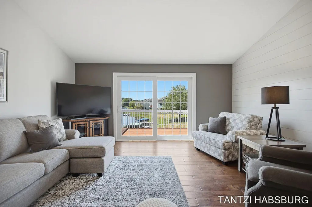 8930 N Clearwater Drive Zeeland Charter Township MI 49464