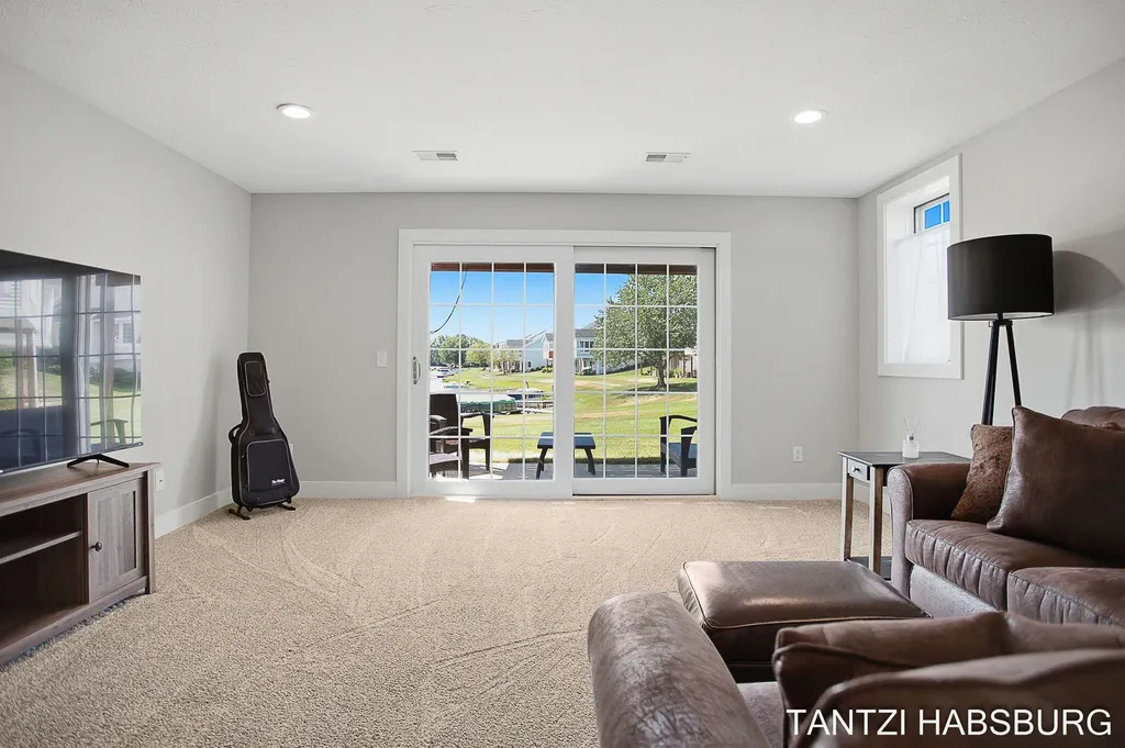 8930 N Clearwater Drive Zeeland Charter Township MI 49464