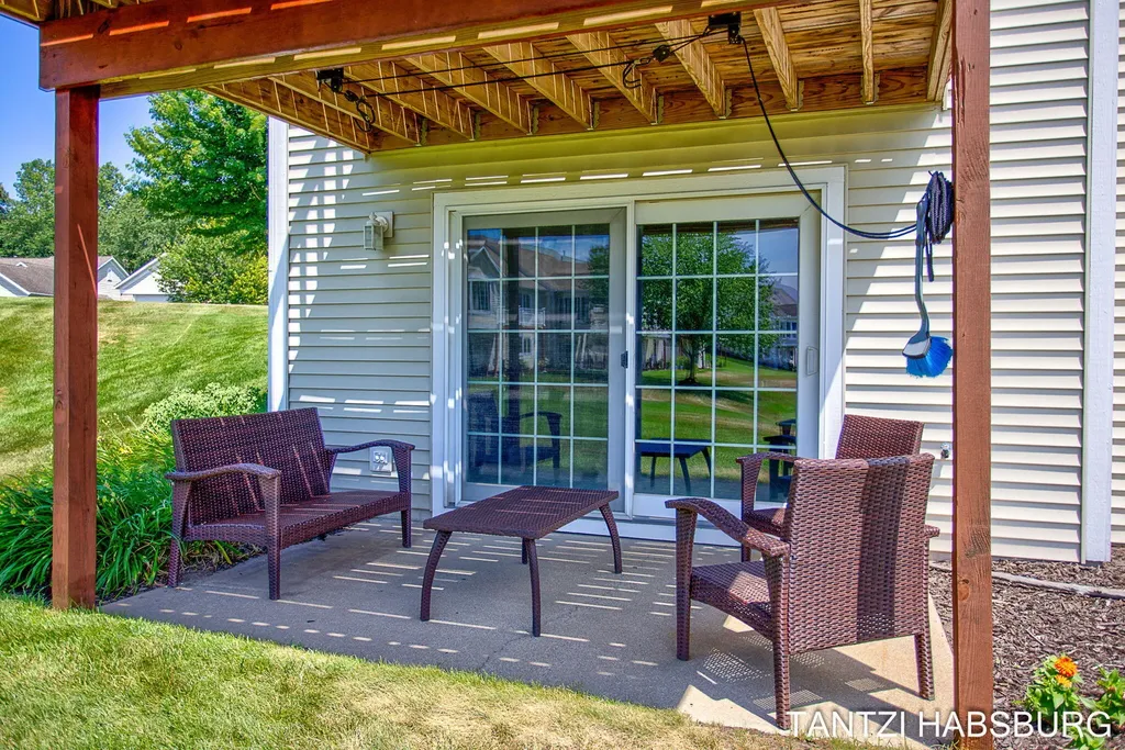 8930 N Clearwater Drive Zeeland Charter Township MI 49464