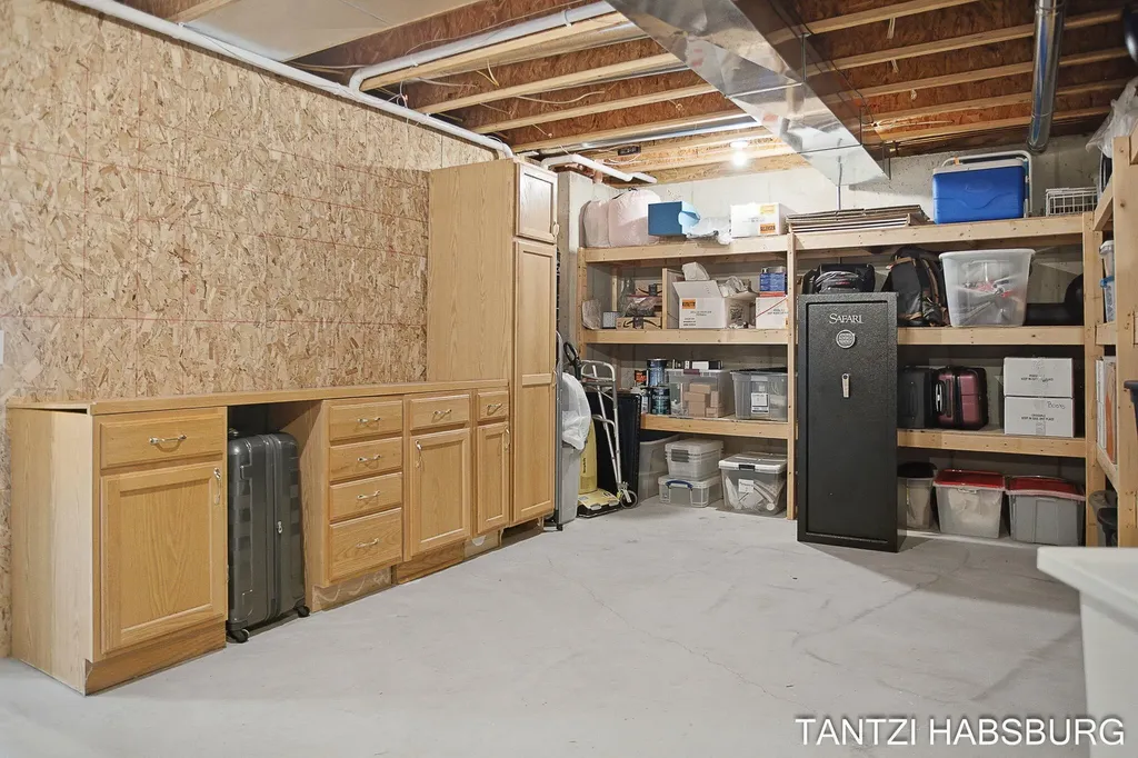 8930 N Clearwater Drive Zeeland Charter Township MI 49464