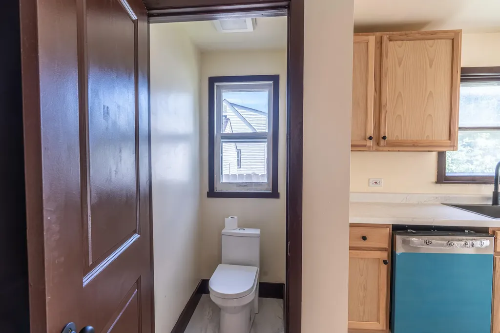 1444 Pine Avenue NW Grand Rapids City MI 49504