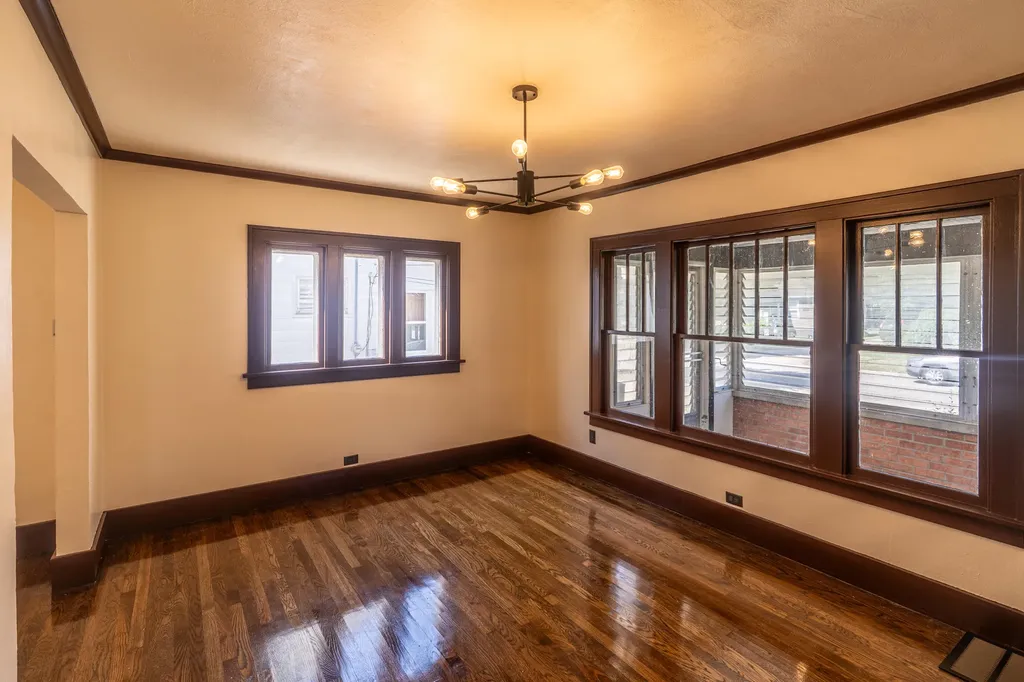 1444 Pine Avenue NW Grand Rapids City MI 49504