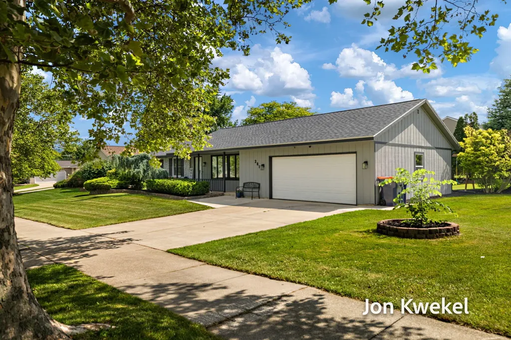 281 Orlando Avenue Holland City MI 49423