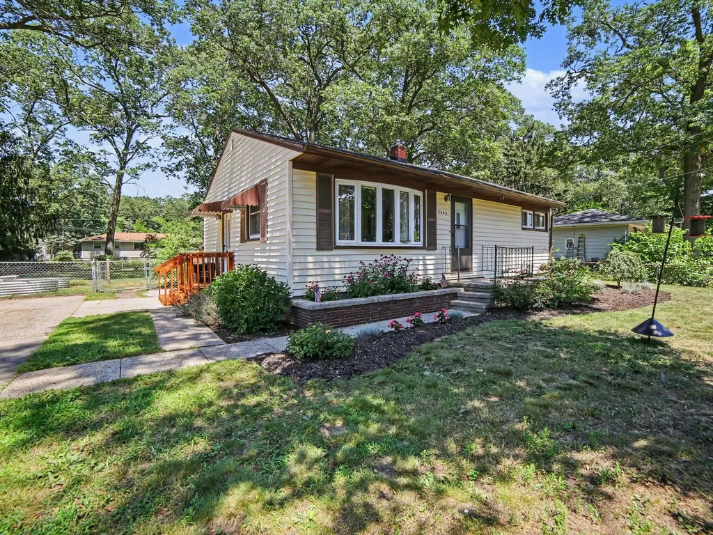 2434 Marcoux Avenue Muskegon Charter Township MI 49442