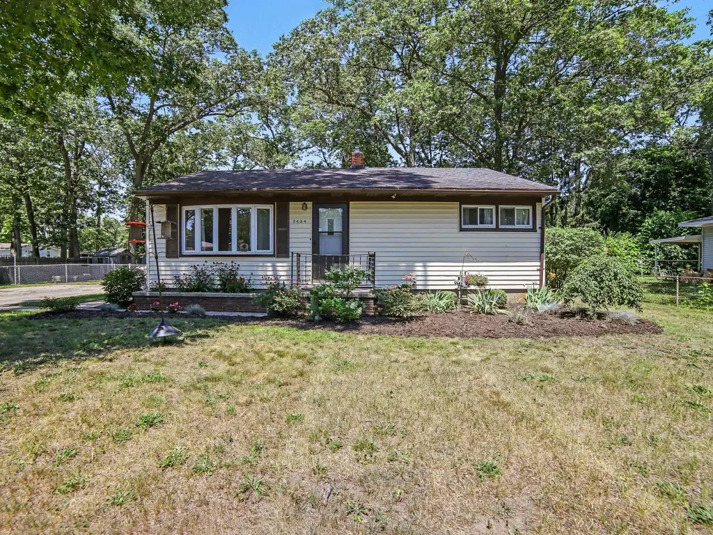 2434 Marcoux Avenue Muskegon Charter Township MI 49442