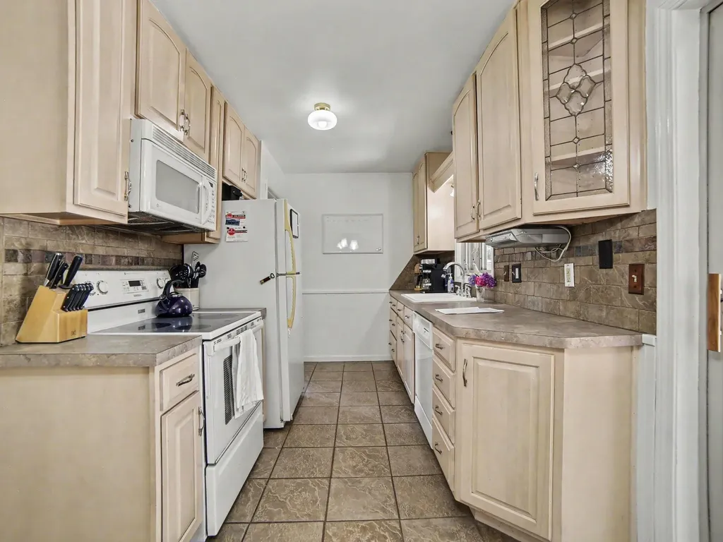 2434 Marcoux Avenue Muskegon Charter Township MI 49442