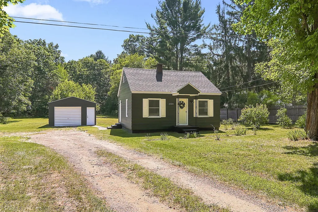 2304 Central Avenue Dalton Township MI 49445