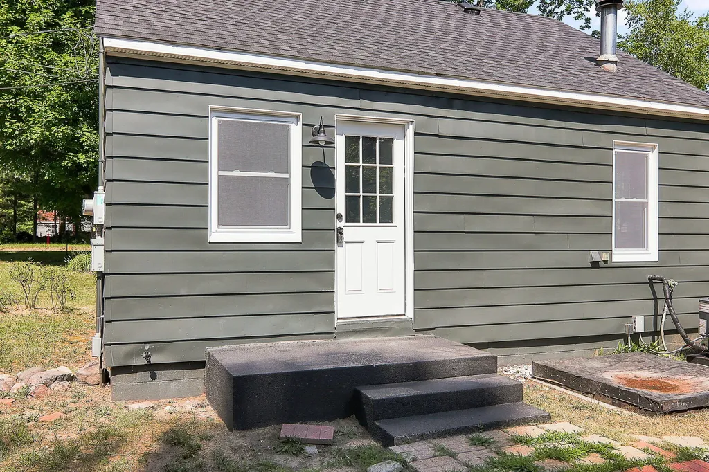 2304 Central Avenue Dalton Township MI 49445