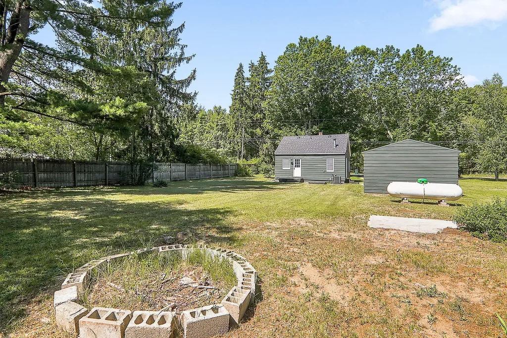 2304 Central Avenue Dalton Township MI 49445