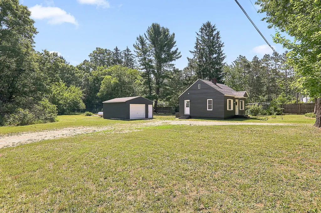 2304 Central Avenue Dalton Township MI 49445