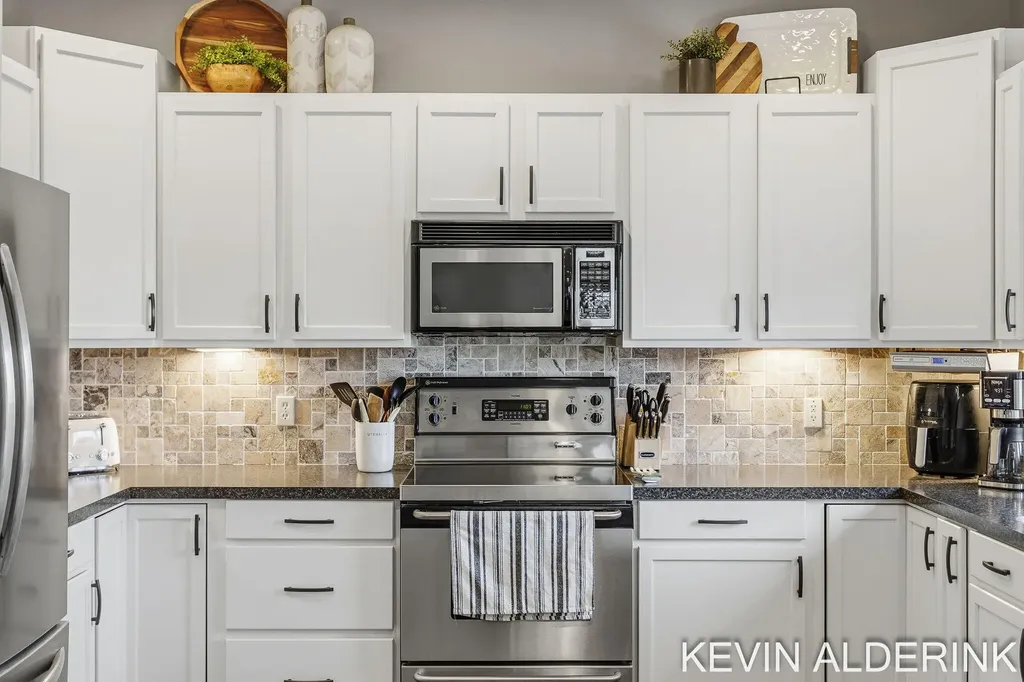 9325 Garden View Drive Zeeland Charter Township MI 49464