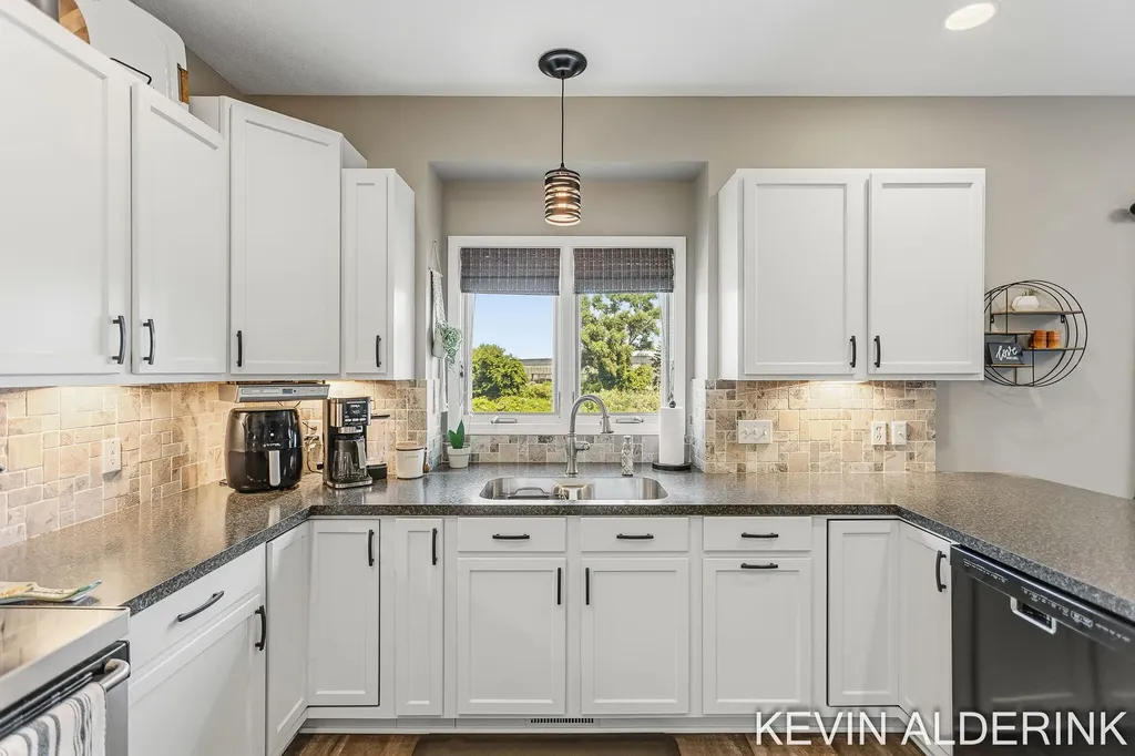9325 Garden View Drive Zeeland Charter Township MI 49464