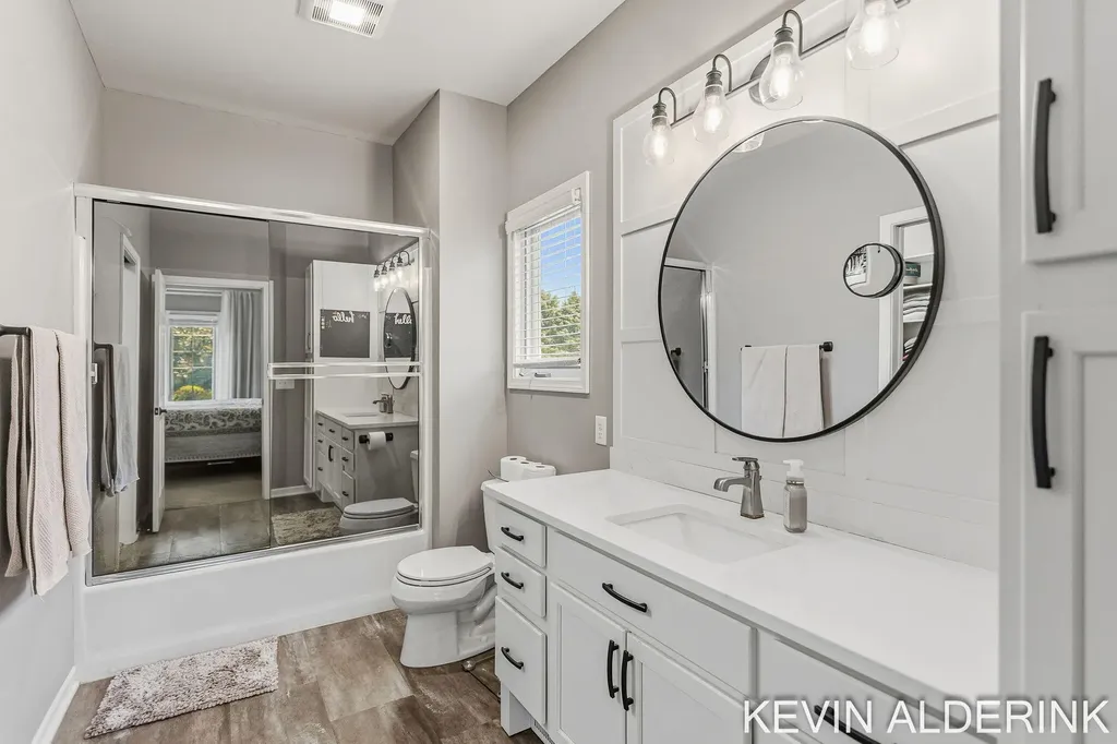 9325 Garden View Drive Zeeland Charter Township MI 49464