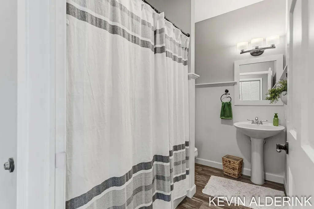 9325 Garden View Drive Zeeland Charter Township MI 49464