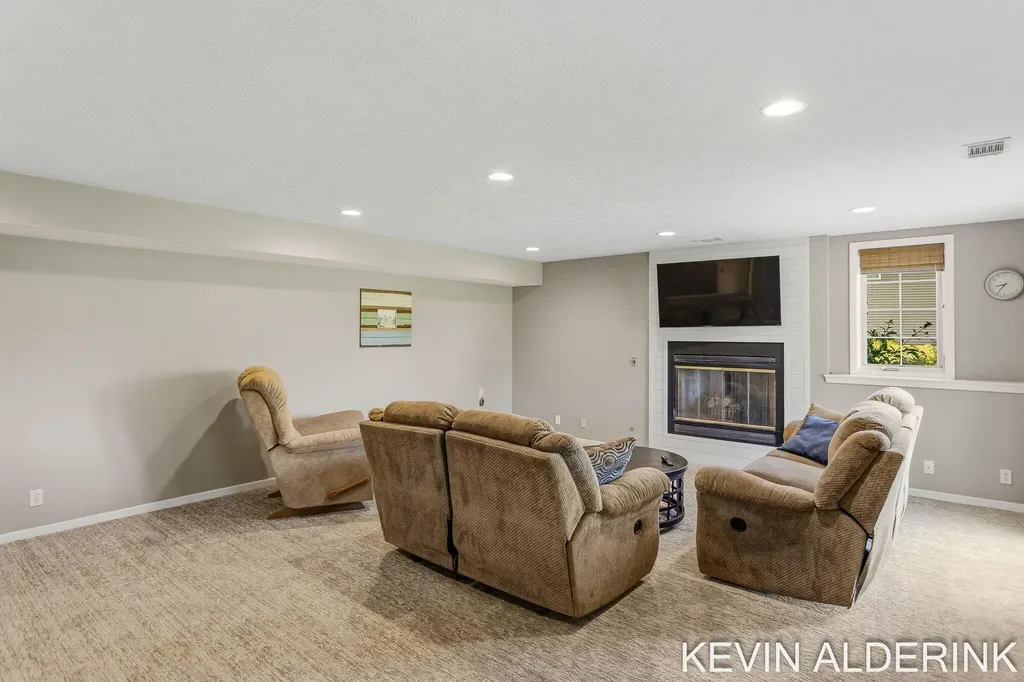 9325 Garden View Drive Zeeland Charter Township MI 49464