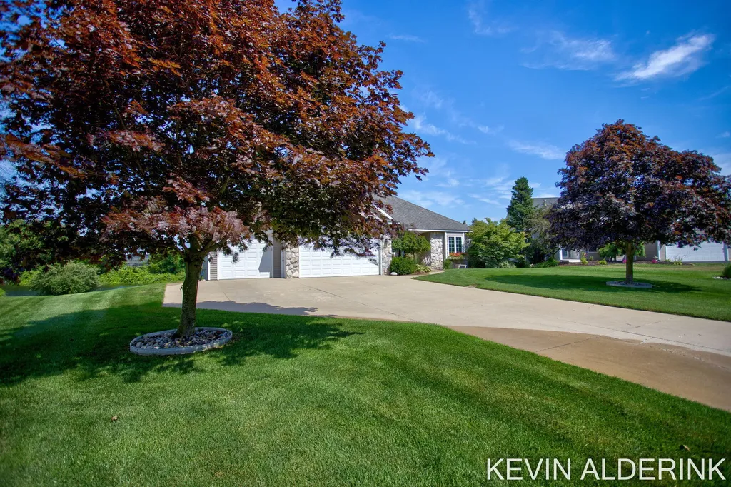 9325 Garden View Drive Zeeland Charter Township MI 49464