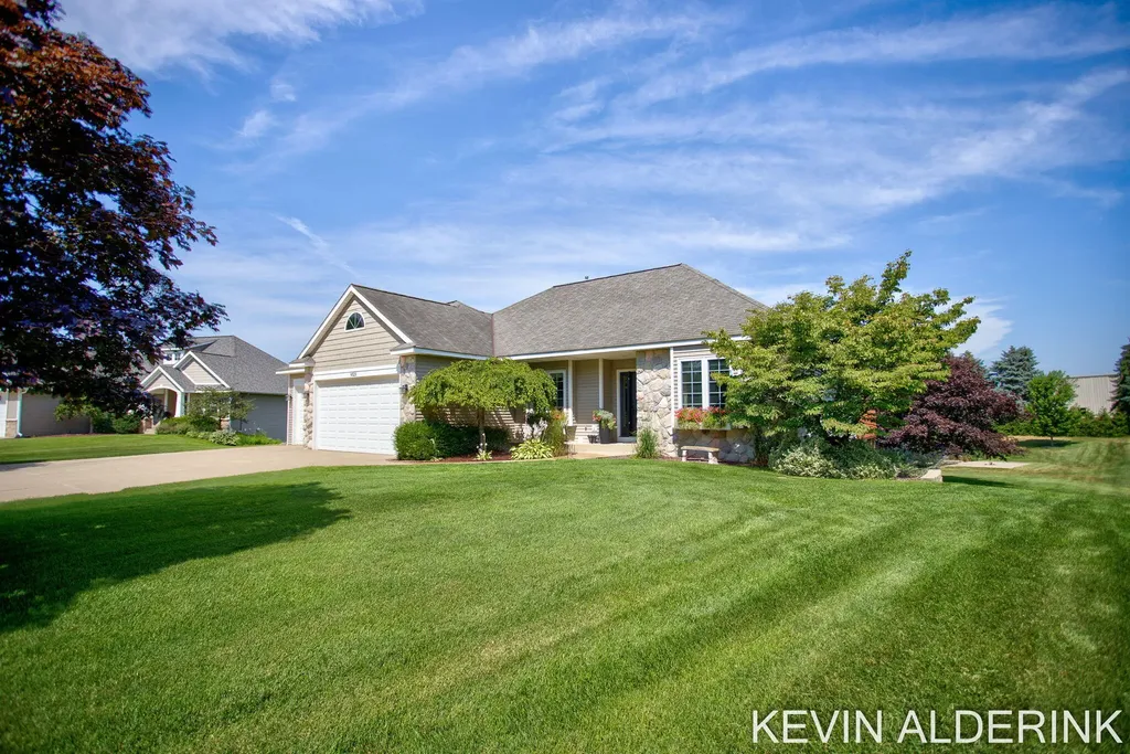 9325 Garden View Drive Zeeland Charter Township MI 49464