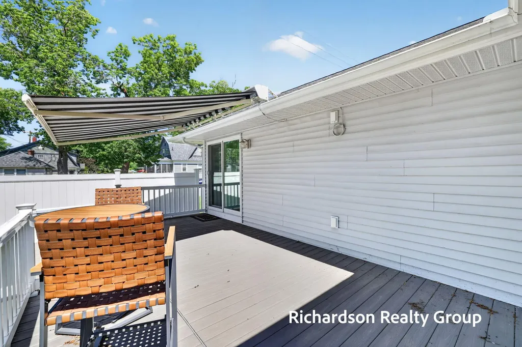 405 Douglas Street North Muskegon City MI 49445