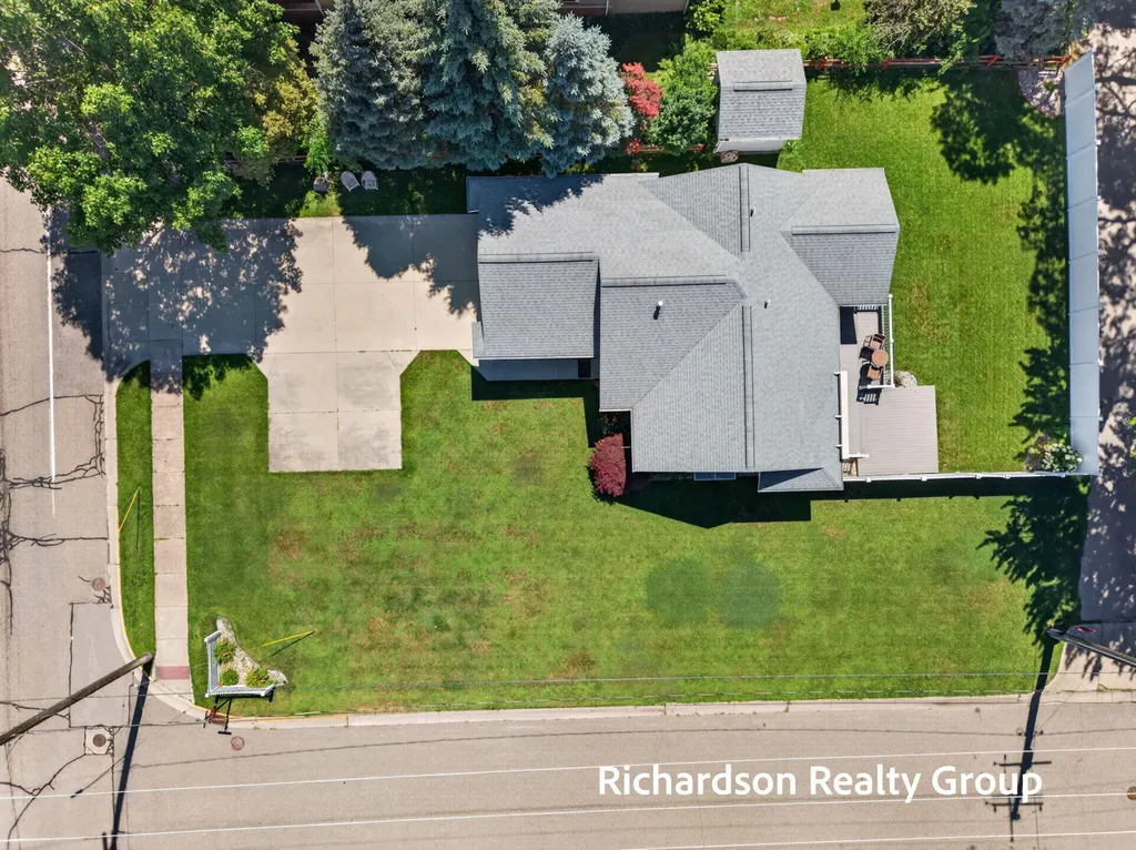 405 Douglas Street North Muskegon City MI 49445