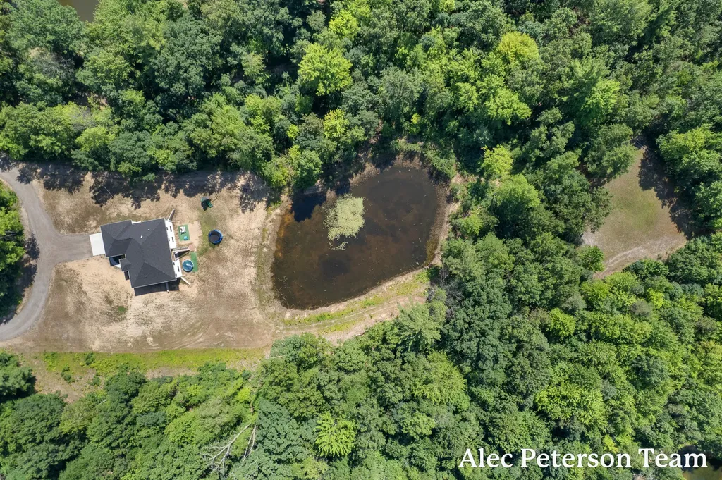 6069 Ruthie Lane Sullivan Township MI 49415