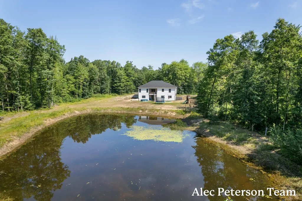 6069 Ruthie Lane Sullivan Township MI 49415