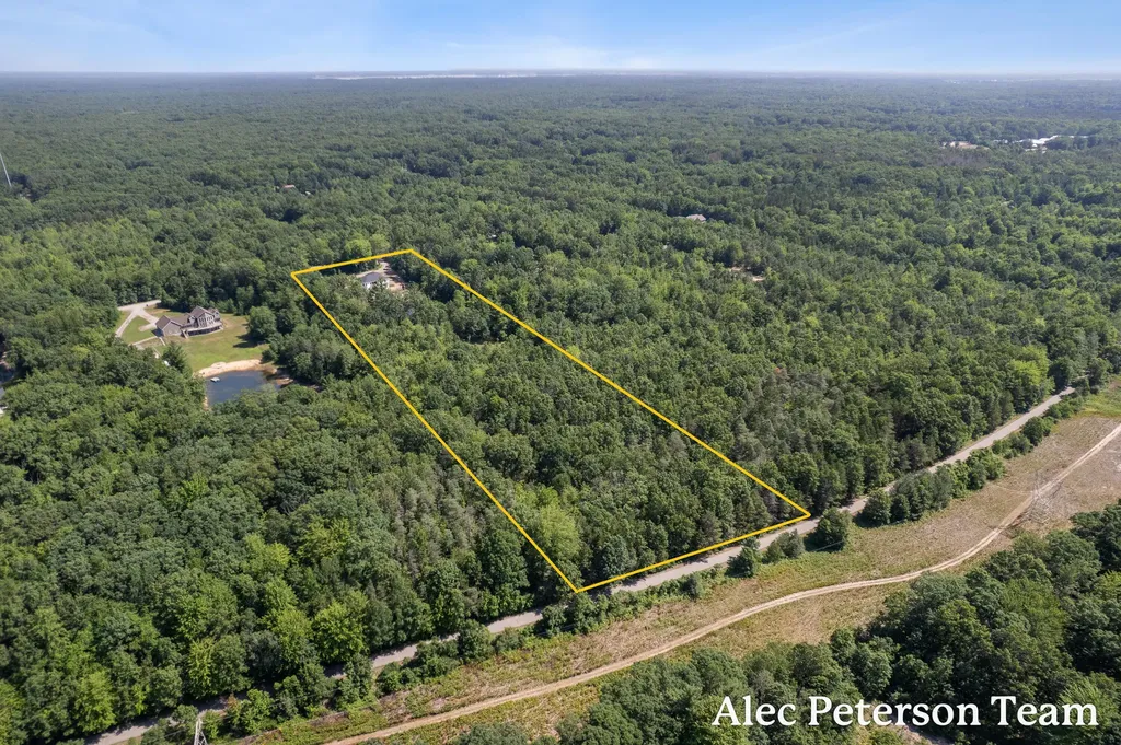 6069 Ruthie Lane Sullivan Township MI 49415