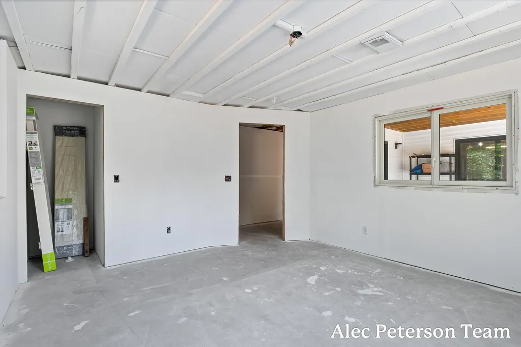 6069 Ruthie Lane Sullivan Township MI 49415