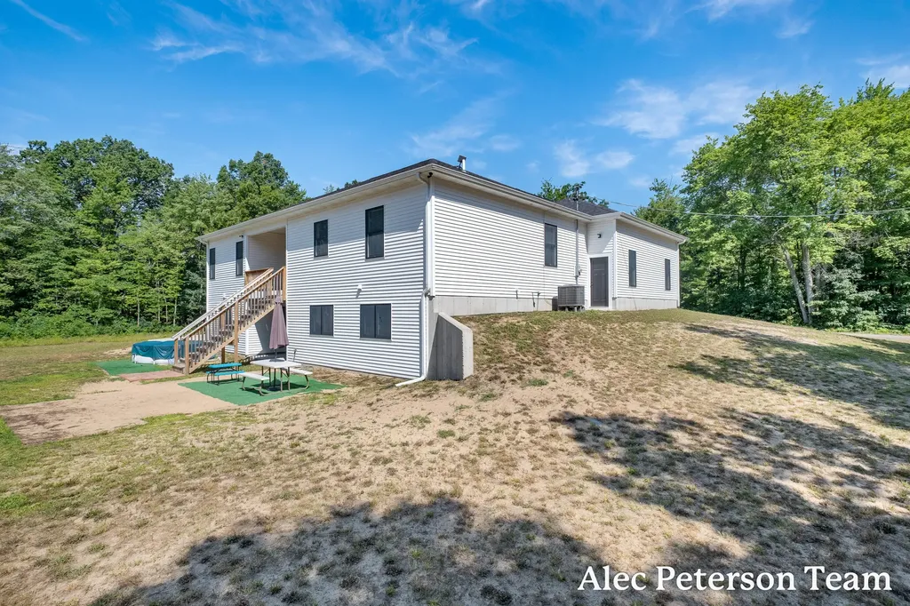 6069 Ruthie Lane Sullivan Township MI 49415
