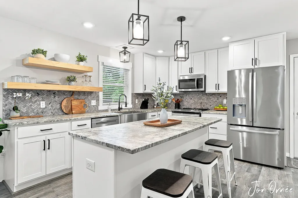 2805 New Holland Street Hudsonville City MI 49426