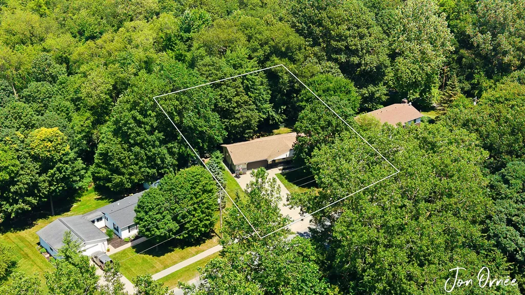 2805 New Holland Street Hudsonville City MI 49426