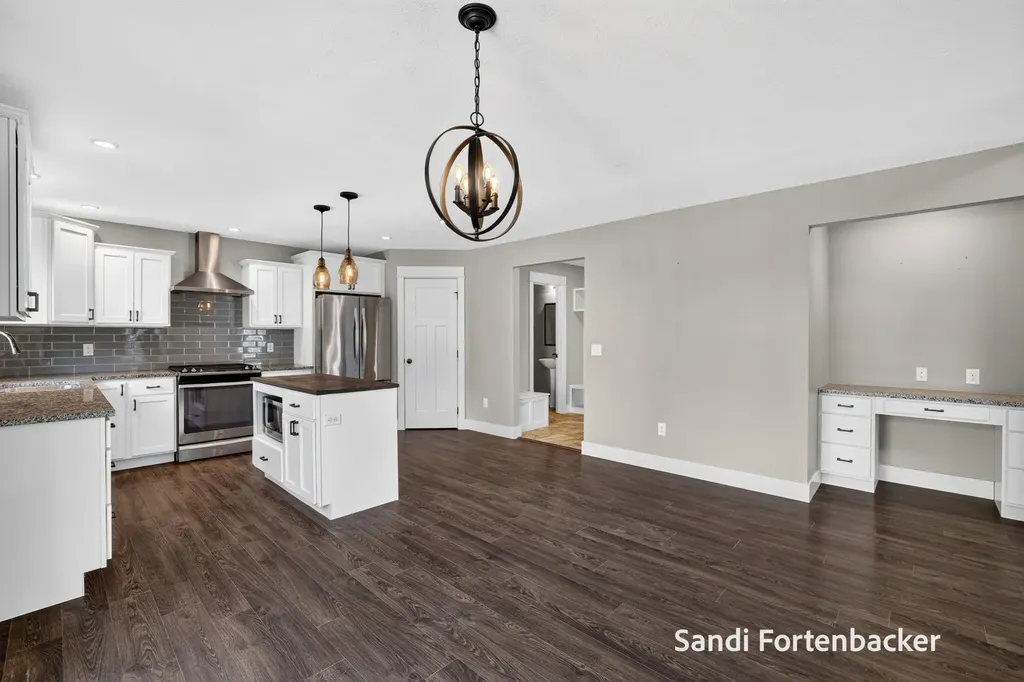 6635 Timberbrook Court Norton Shores City MI 49444