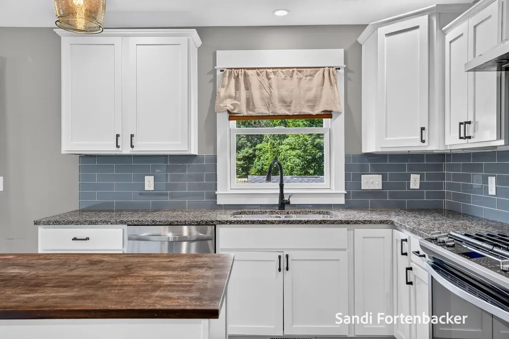 6635 Timberbrook Court Norton Shores City MI 49444