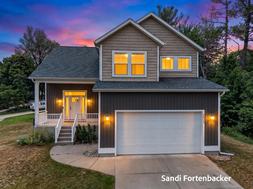 6635 Timberbrook Court Norton Shores City MI 49444