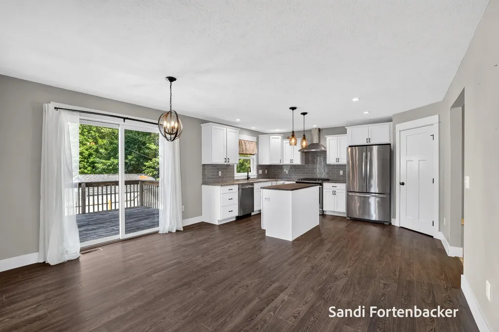 6635 Timberbrook Court Norton Shores City MI 49444