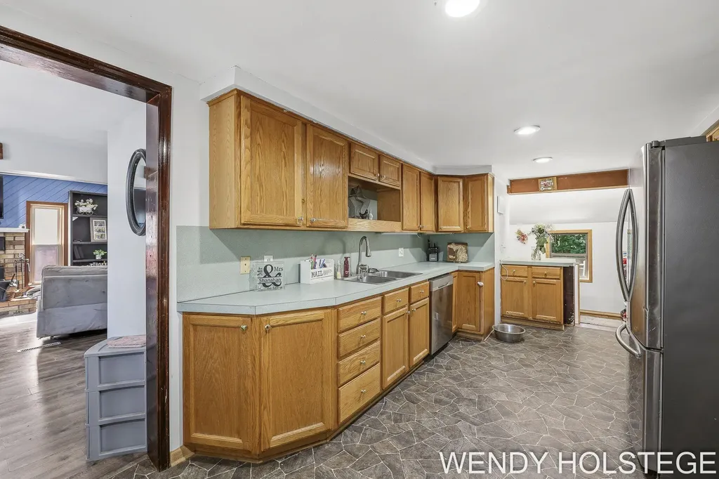 4744 Burton Street SE Kentwood City MI 49546