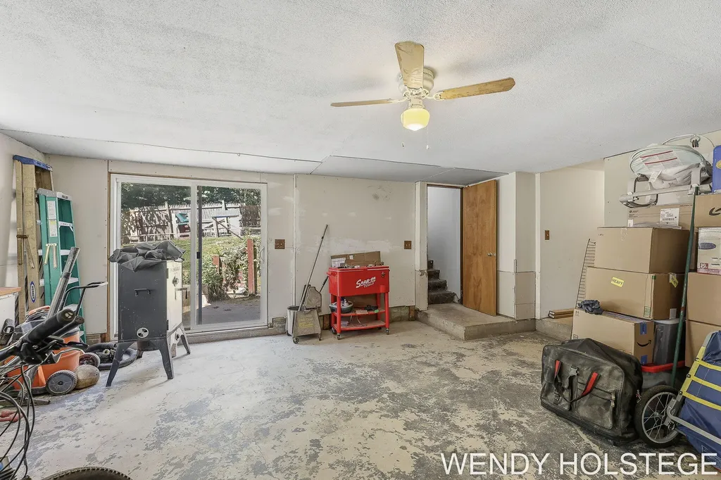4744 Burton Street SE Kentwood City MI 49546