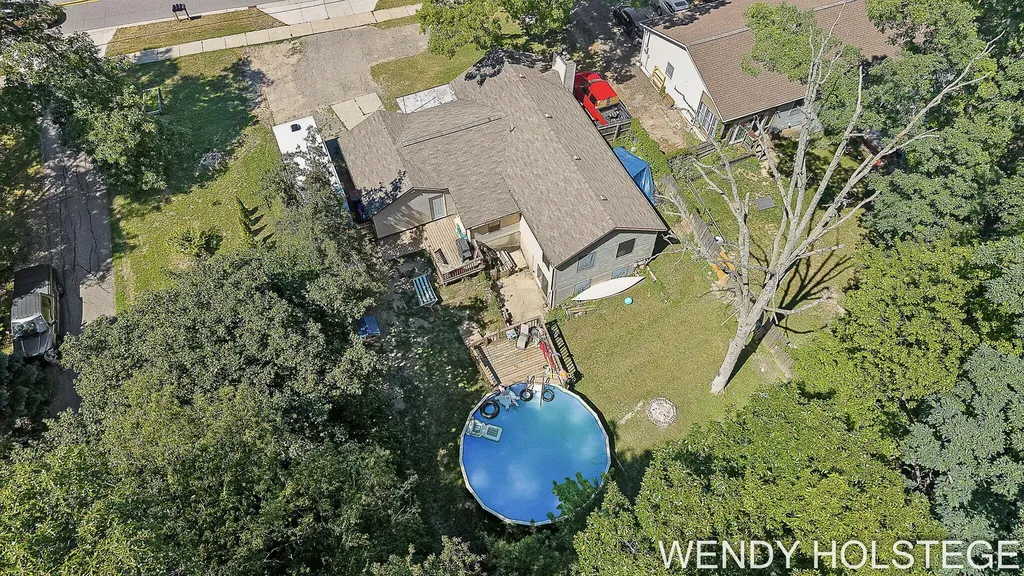 4744 Burton Street SE Kentwood City MI 49546