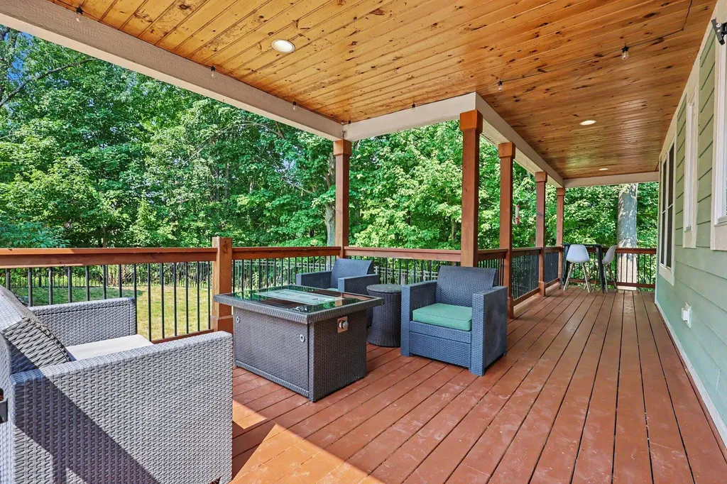 1280 Hendrick Road Norton Shores City MI 49441