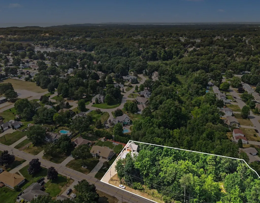 1280 Hendrick Road Norton Shores City MI 49441