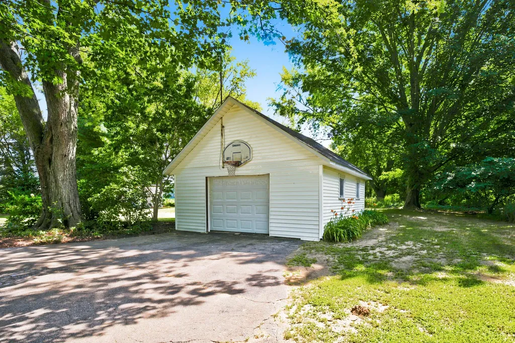 2313 68th Street Ganges Township MI 49408