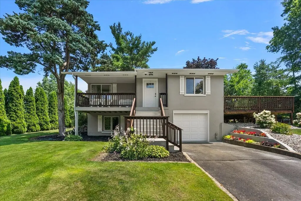 15004 Riley Street Park Township MI 49424