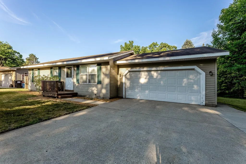 1702 N Southgate Drive Whitehall City MI 49461